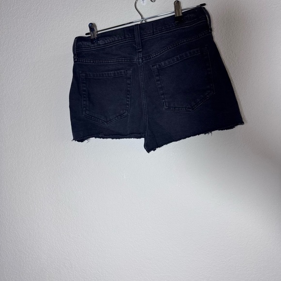 Hollister Ultra High Rise Black Dad Denim Cut Off Shorts 7 inch inseam Waist 28 - Picture 4 of 8